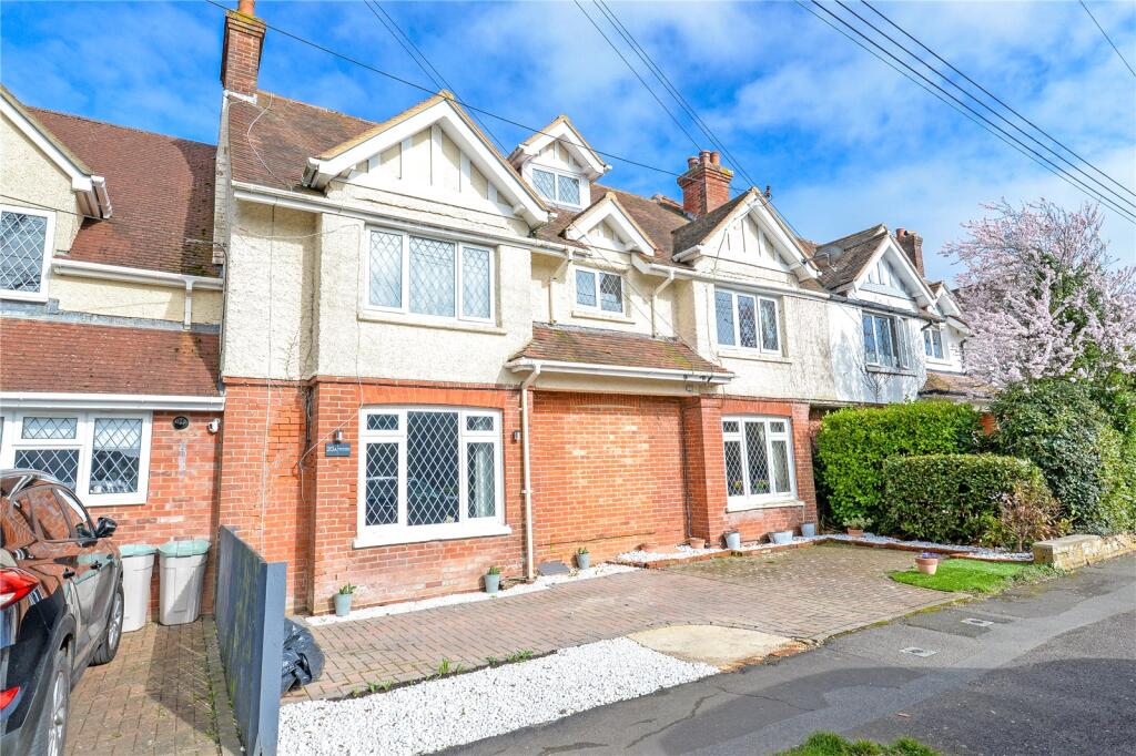 Main image of property: Mount Avenue, New Milton, Hampshire, BH25