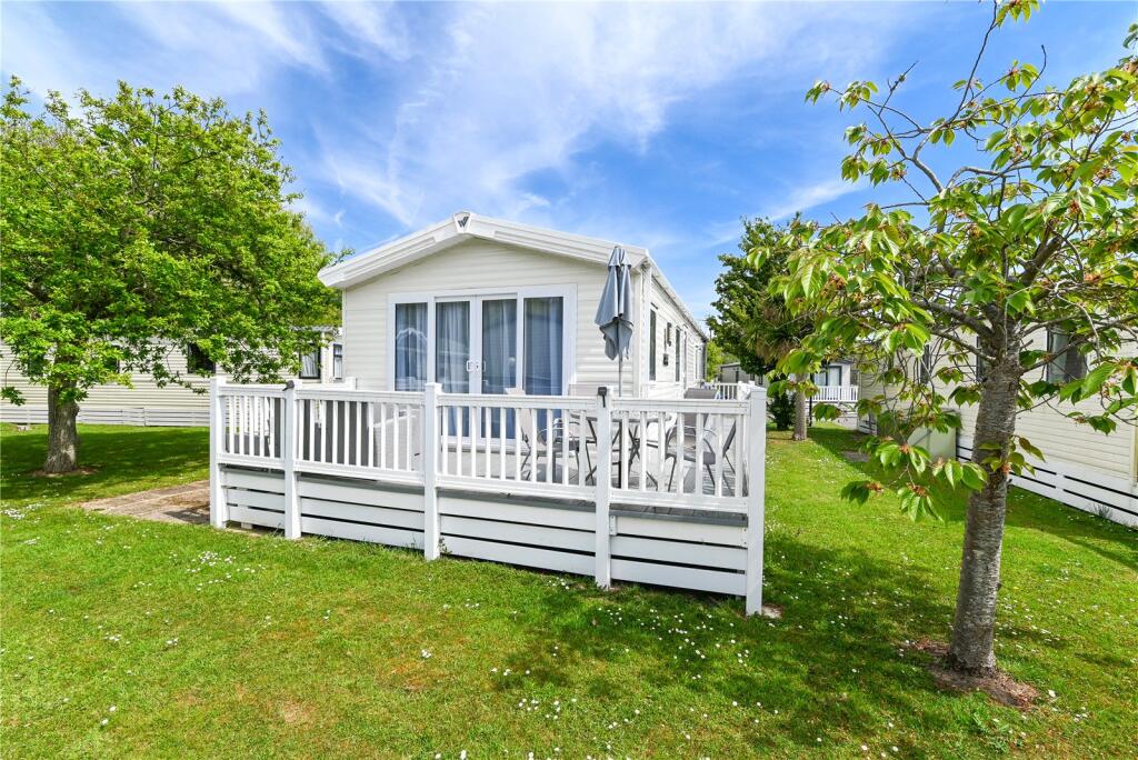 Main image of property: H44, Shorefield Country Park, Downton, Hampshire, SO41
