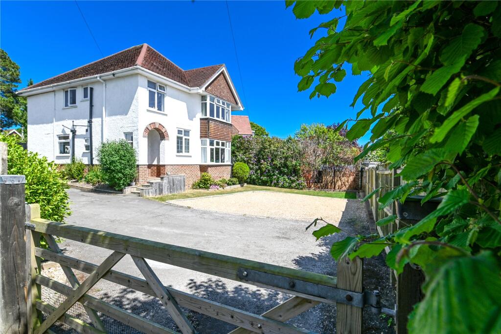 Main image of property: Barton Court Avenue, Barton on Sea, New Milton, Hampshire, BH25