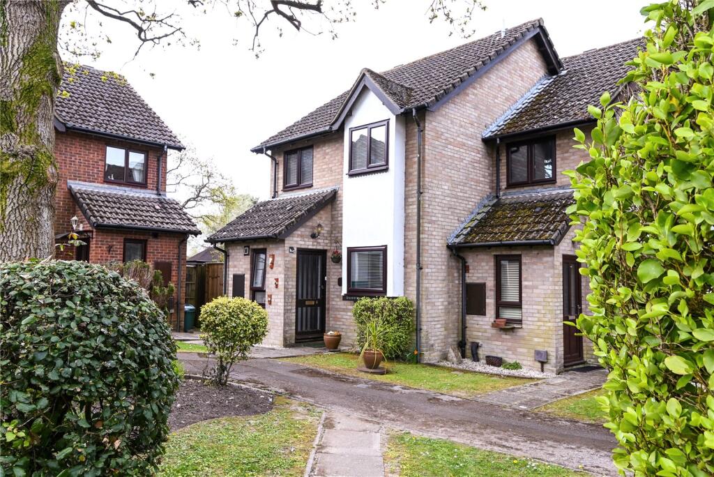 Main image of property: Aysha Close, New Milton, Hampshire, BH25