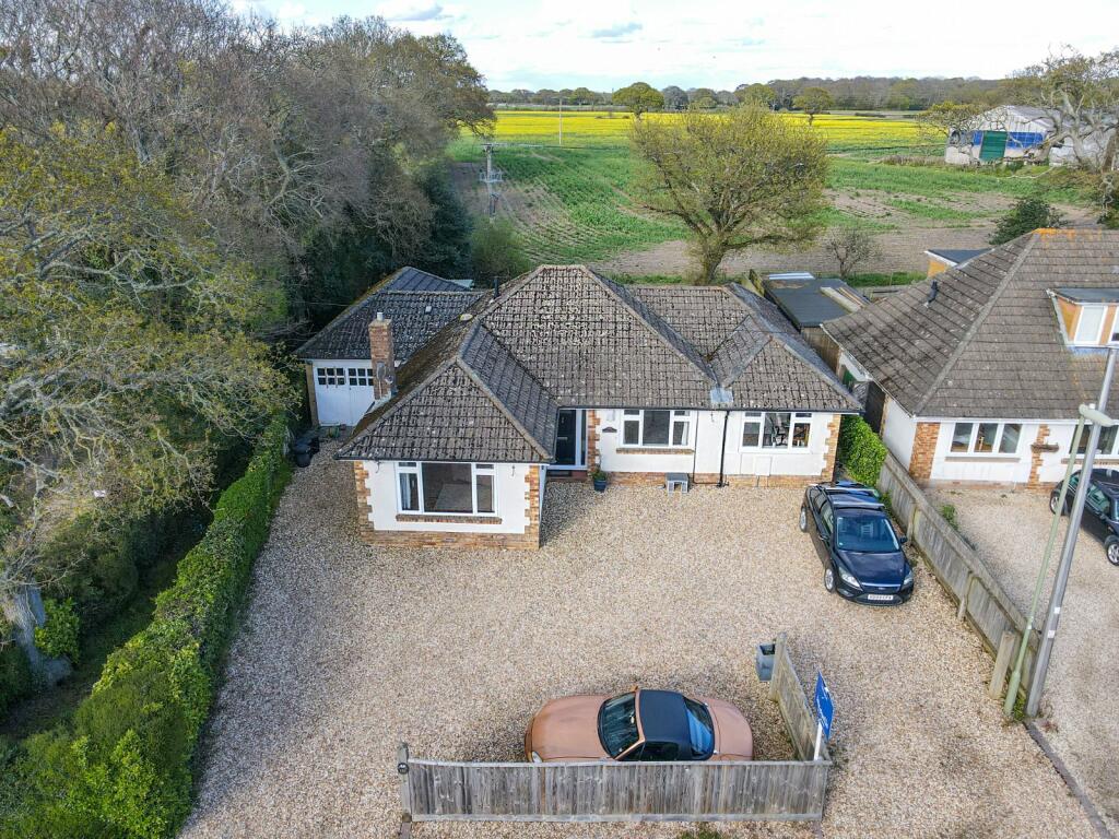 4 bedroom bungalow for sale in Everton Road, Hordle, Lymington