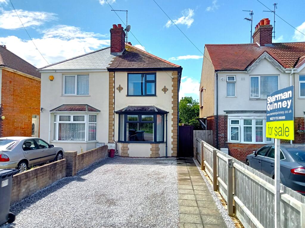 3 bedroom semidetached house for sale in Peterborough Road, Farcet