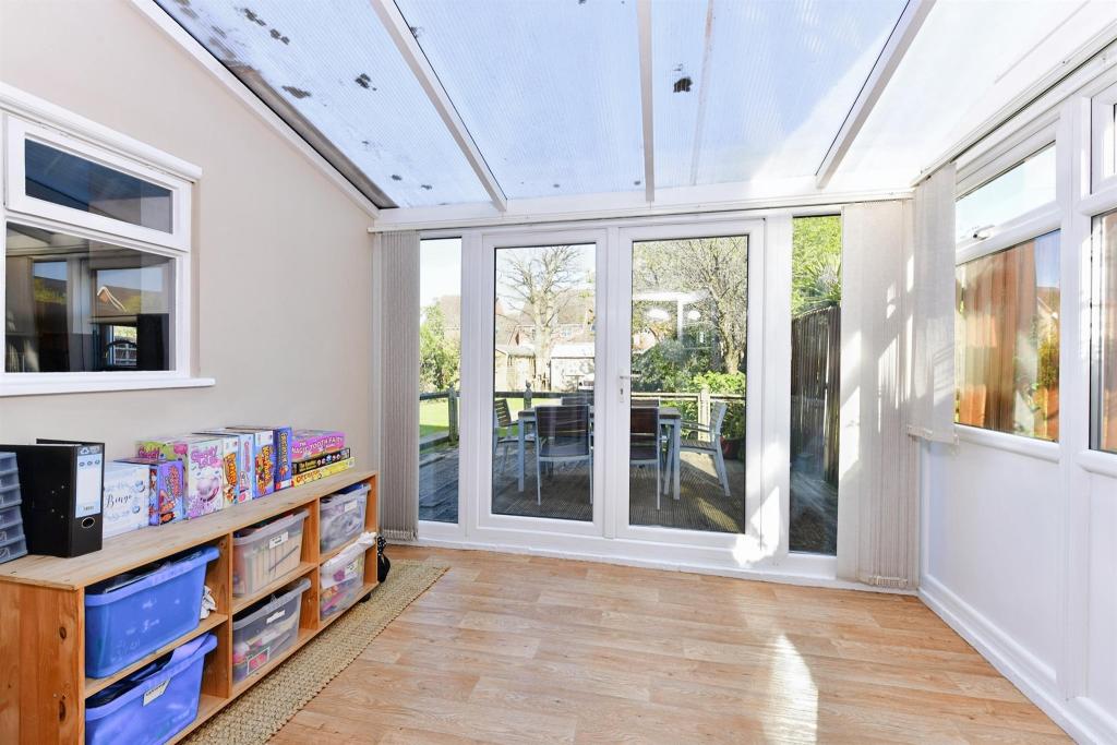 4 bedroom detached house for sale in London Road, Yaxley, Peterborough, PE7