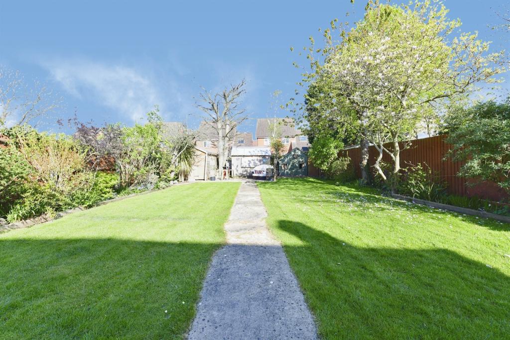 4 bedroom detached house for sale in London Road, Yaxley, Peterborough, PE7