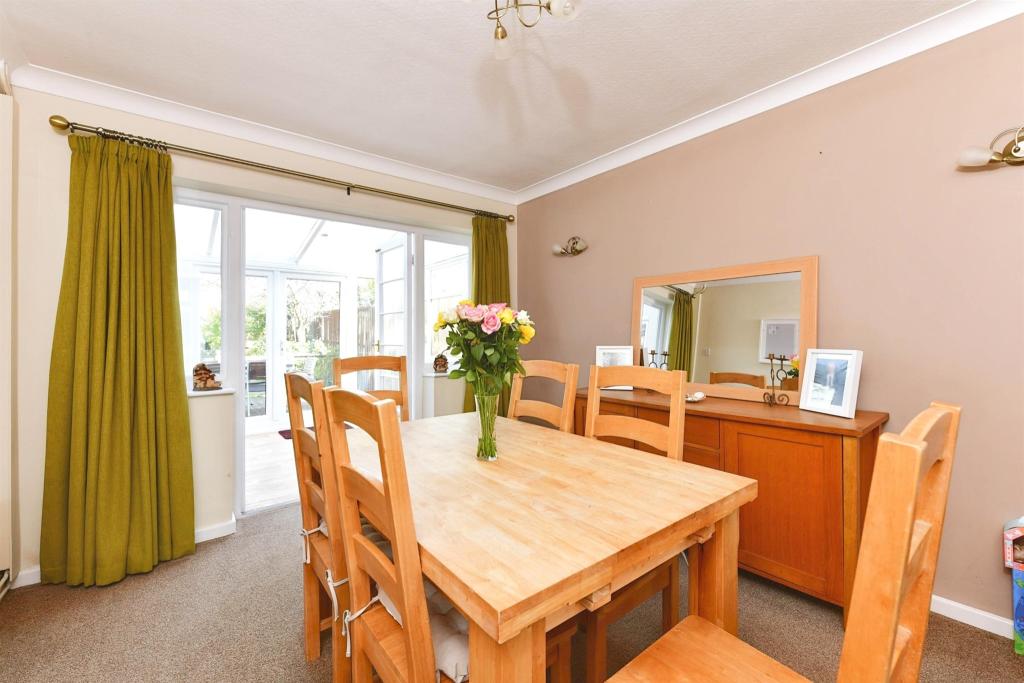 4 bedroom detached house for sale in London Road, Yaxley, Peterborough, PE7