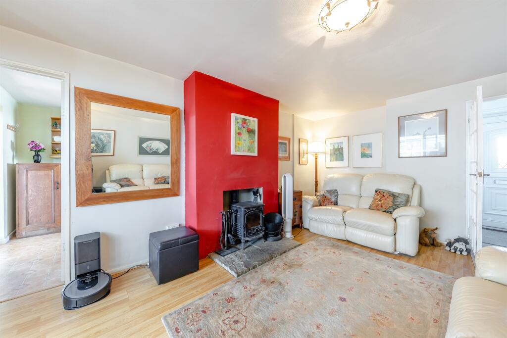 3 bedroom semidetached house for sale in Coppice Road, Ryhall