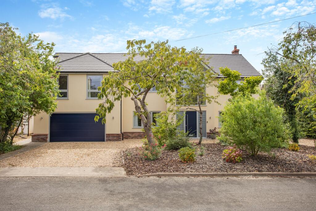 5 bedroom detached house for sale in Eastgate, Deeping St. James, Peterborough, PE6
