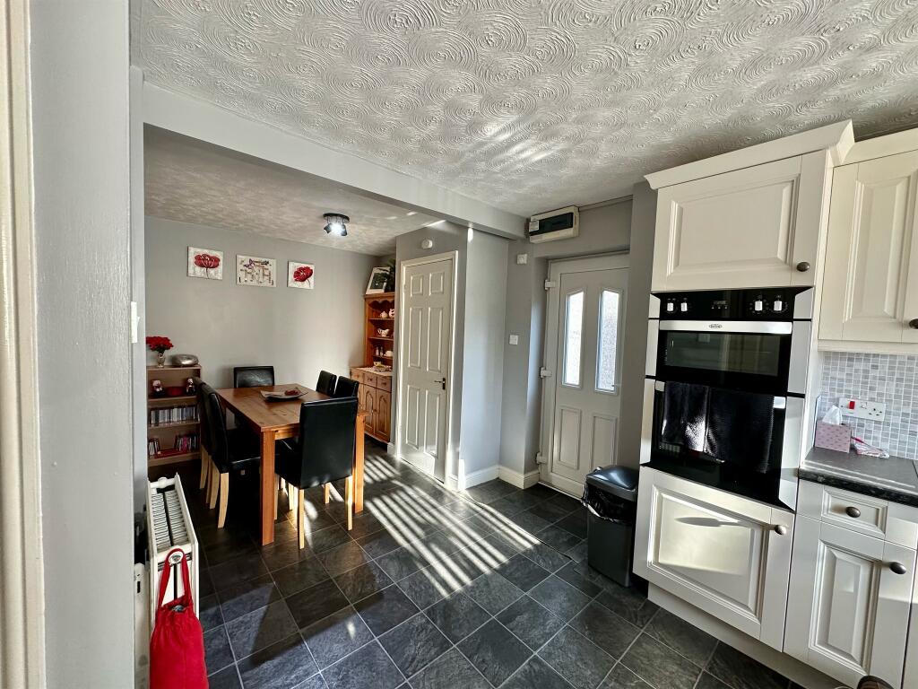 4 bedroom detached house for sale in Beech Avenue, Doddington, March, PE15