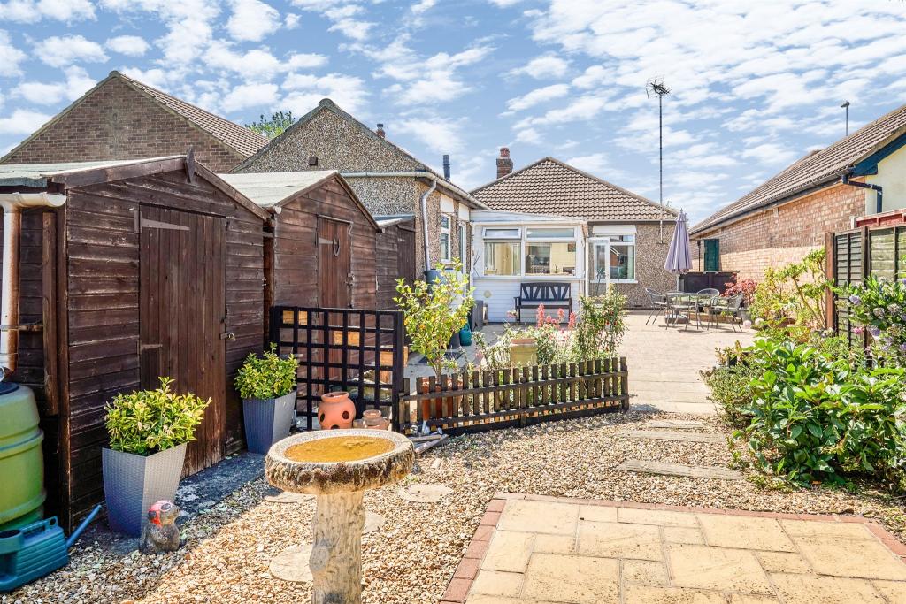 2 bedroom detached bungalow for sale in Upwell Road, March, PE15