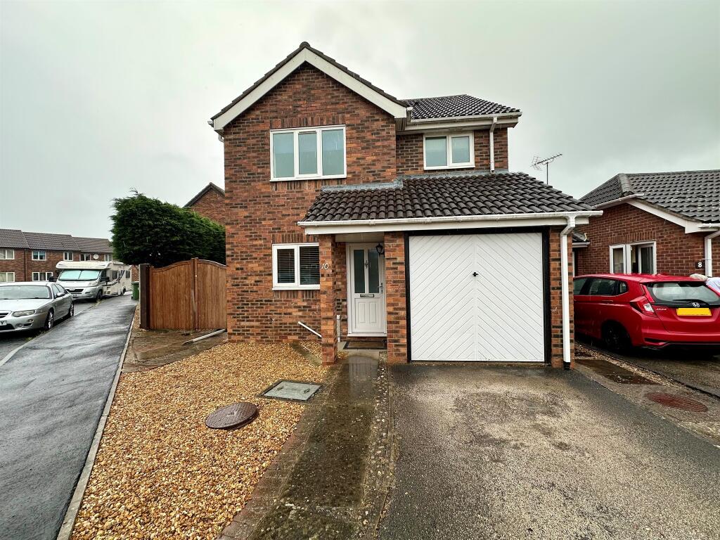 Main image of property: Kingfisher Close, Chatteris