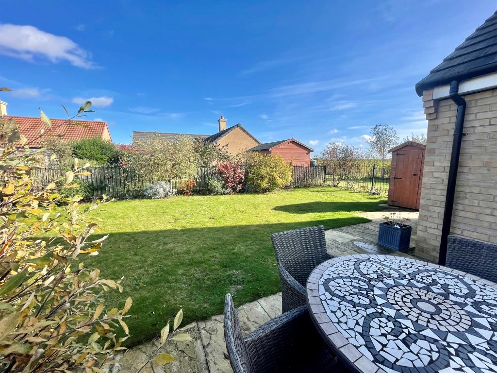 2 bedroom detached bungalow for sale in Mayfield Gardens, Baston