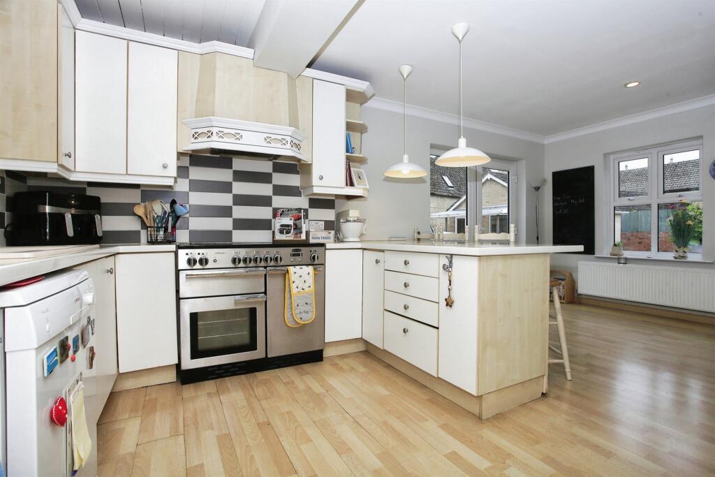 5 bedroom detached house for sale in King Street, West Deeping, Peterborough, PE6