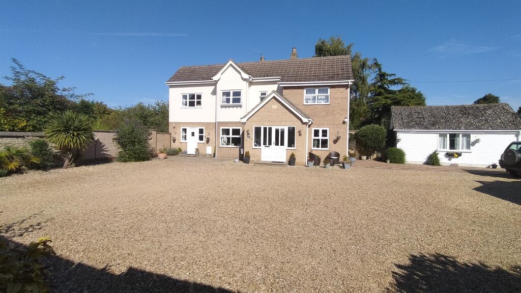 5 bedroom detached house for sale in King Street, West Deeping