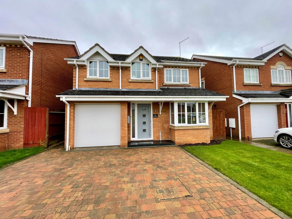 4 bedroom detached house for sale in Sandringham Way, Market Deeping