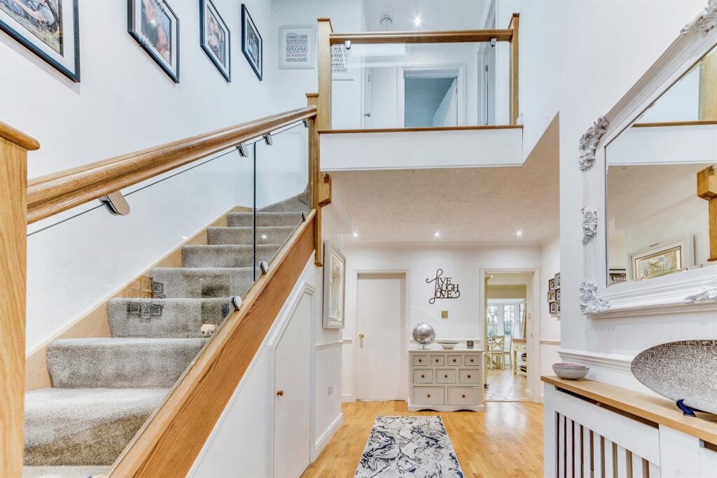 4 bedroom detached house for sale in Barn Owl Close, Langtoft