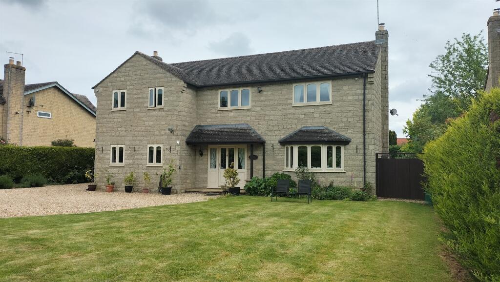 5 bedroom detached house for sale in Bainton Road, Tallington, Stamford