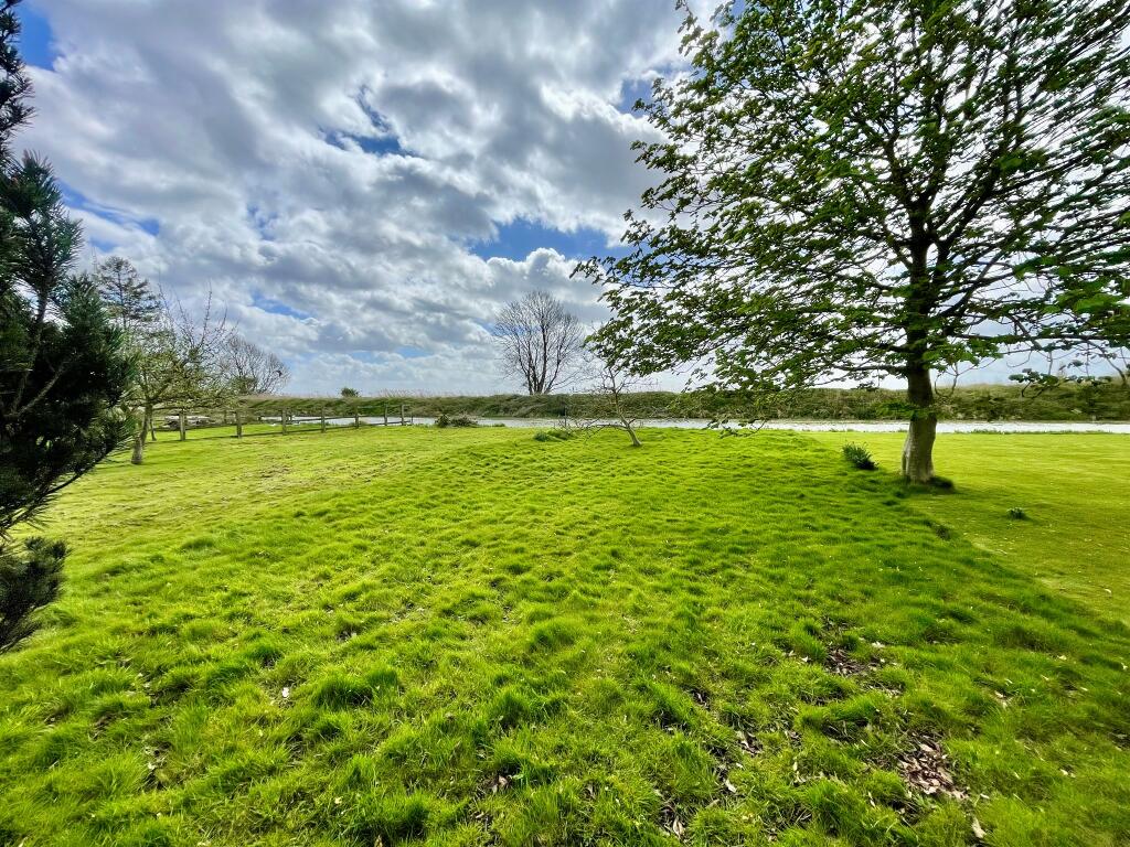 4 bedroom detached house for sale in Eastgate, Deeping St. James, PETERBOROUGH, PE6