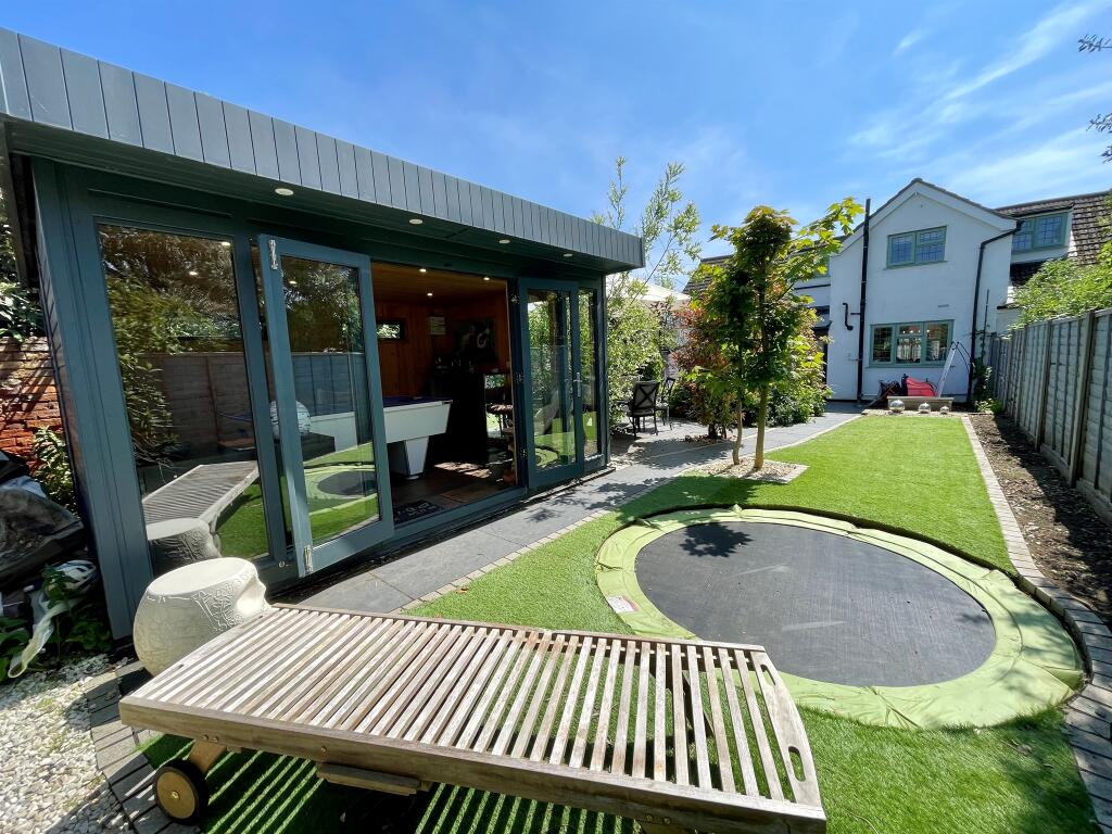 4 bedroom semidetached house for sale in Main Street, Baston