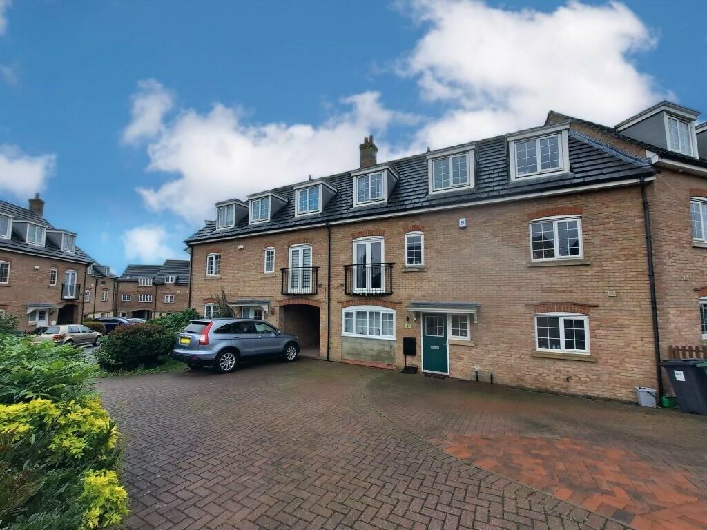 6 bedroom town house for sale in Lady Charlotte Road, Hampton Hargate, Peterborough, PE7