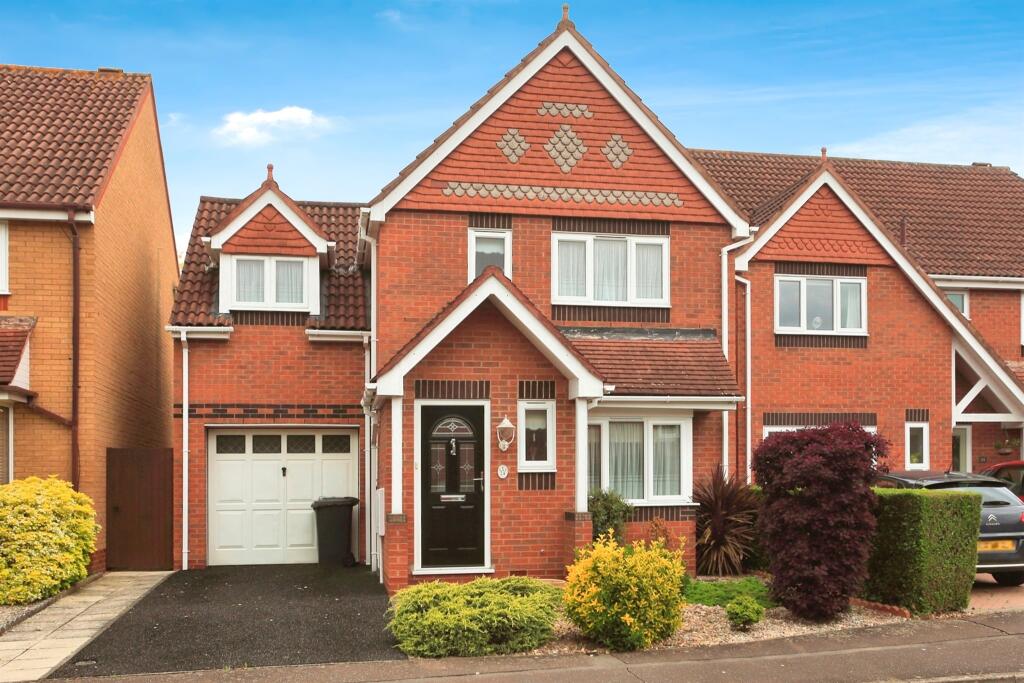 3 bedroom detached house for sale in Chandlers, Orton Brimbles