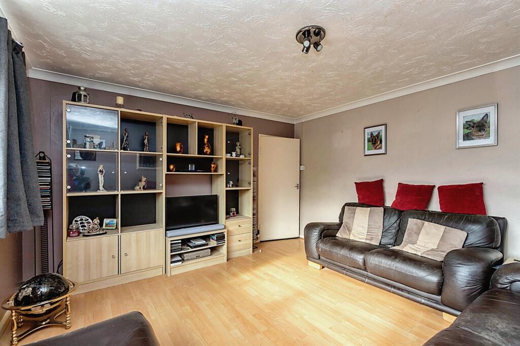 2 bedroom flat for sale in Feldale Place, Whittlesey, Peterborough, PE7