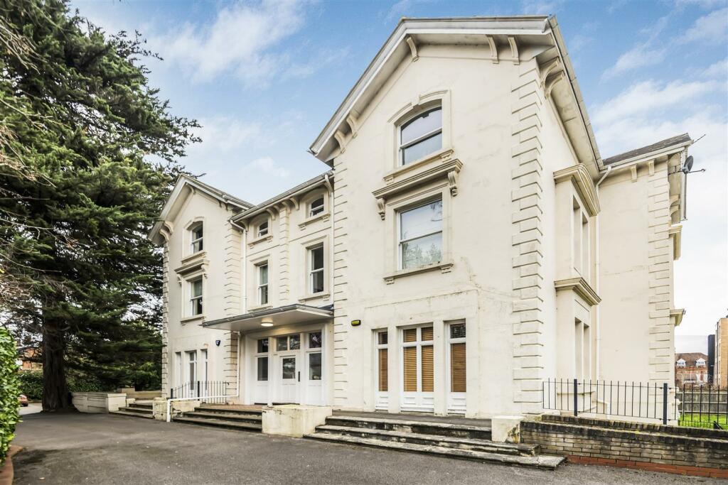 2 bedroom apartment for sale in 3 Kendrick Road, Reading, RG1