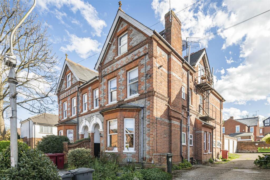 Main image of property: Brunswick Hill, Reading