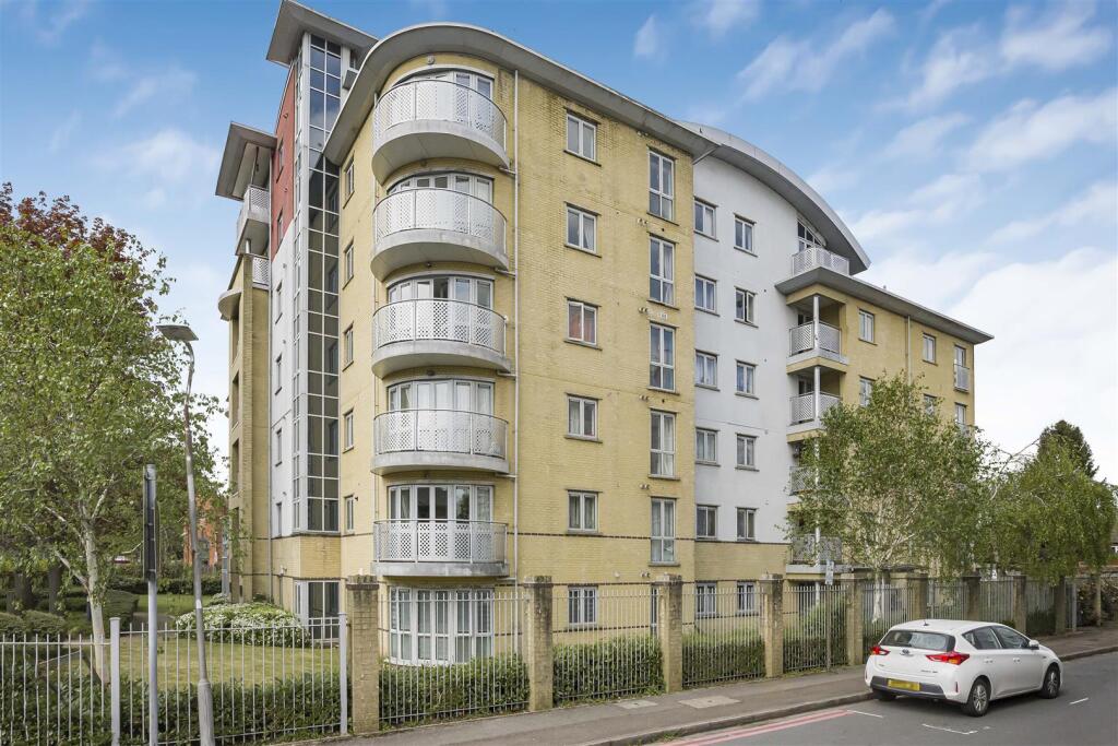 Main image of property: The Pinnacle, Kings Road, Reading