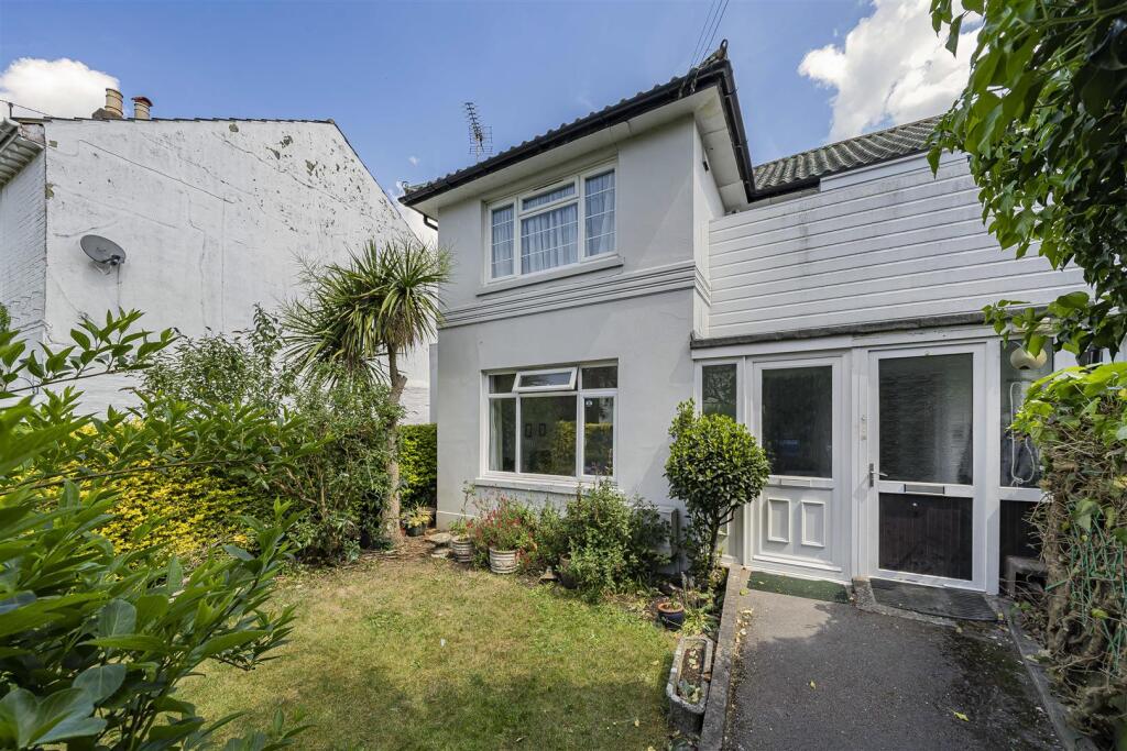 Main image of property: Florida Court, Bath Road, Reading