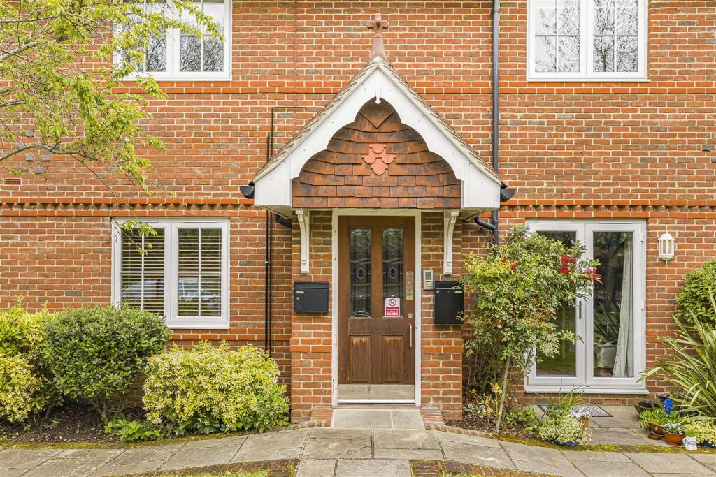 Main image of property: Millgate Court, Ruscombe Lane, Ruscombe, Reading