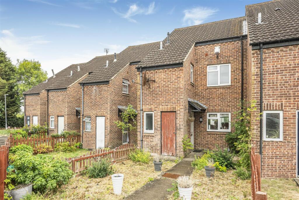 Main image of property: Drewett Close, Reading, RG2