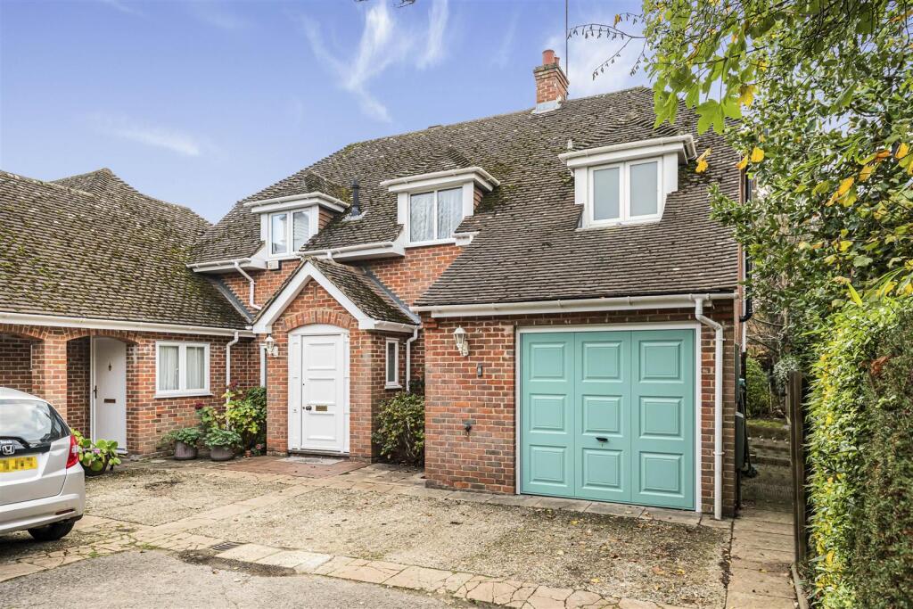 Main image of property: Shinfield Road, Reading