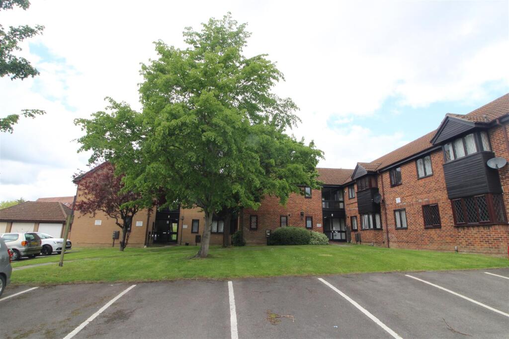 Main image of property: Ashmere Close, Calcot, Reading RG31