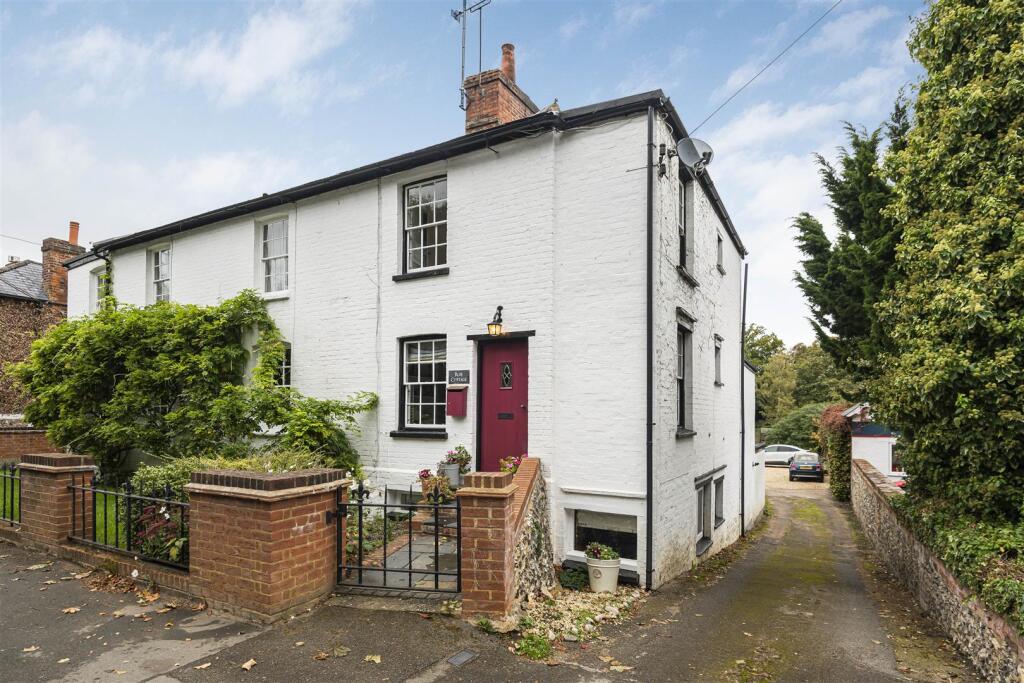 Main image of property: Rose Cottage, Remenham Hill, Henley-On-Thames RG9