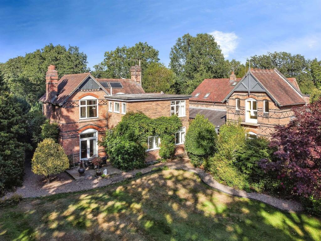 Main image of property: Hob Lane, Balsall Common, Coventry