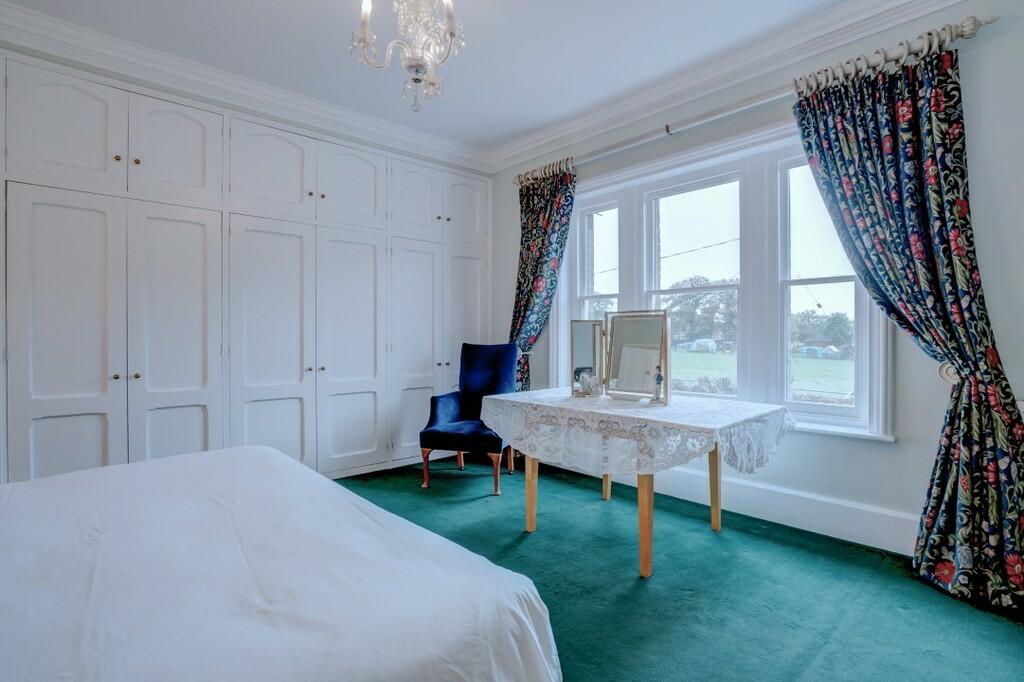 6 bedroom detached house for sale in Church Street, Horsford, NR10