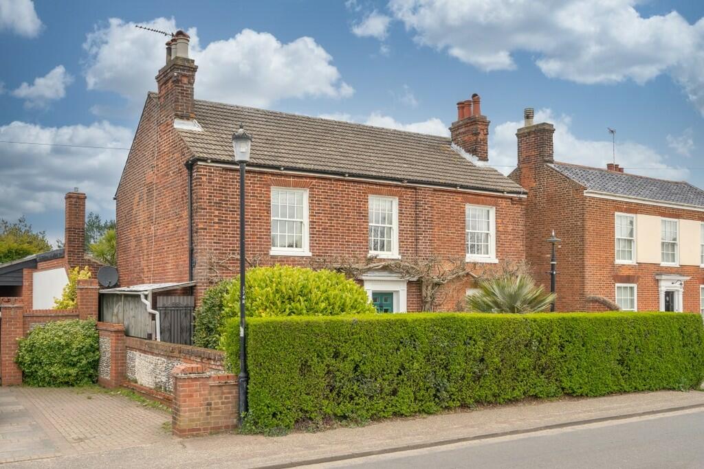 3 bedroom detached house for sale in Martham, NR29