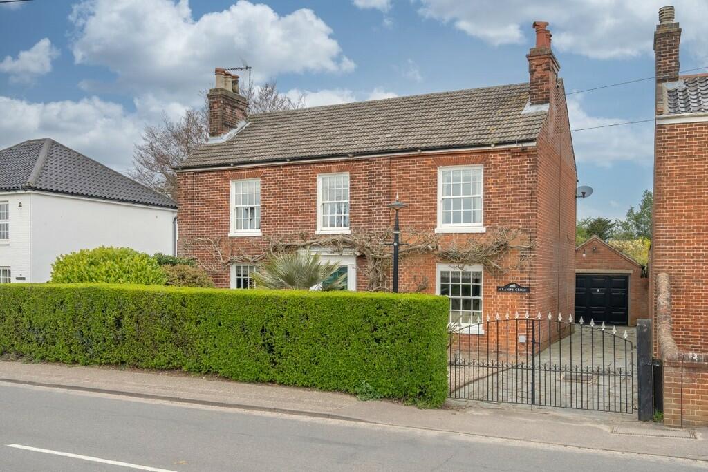 3 bedroom detached house for sale in Martham, NR29