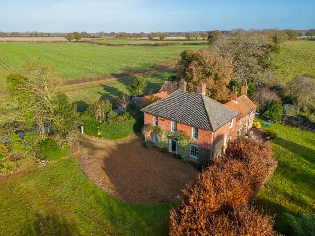 5 bedroom detached house for sale in Burgh Next Aylsham, NR11