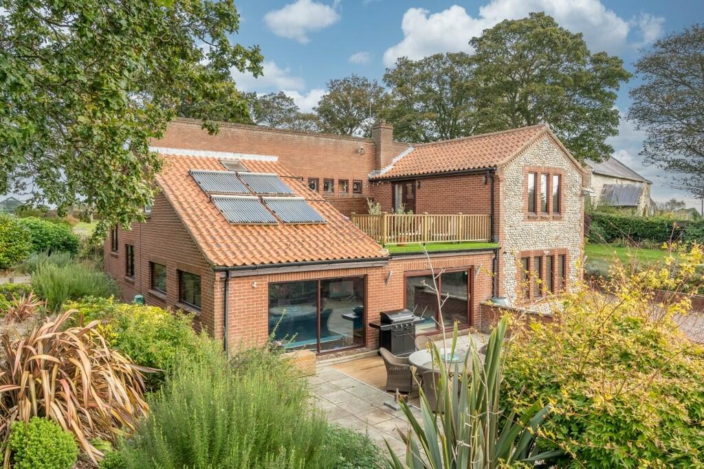 5 bedroom detached house for sale in Knapton, NR28