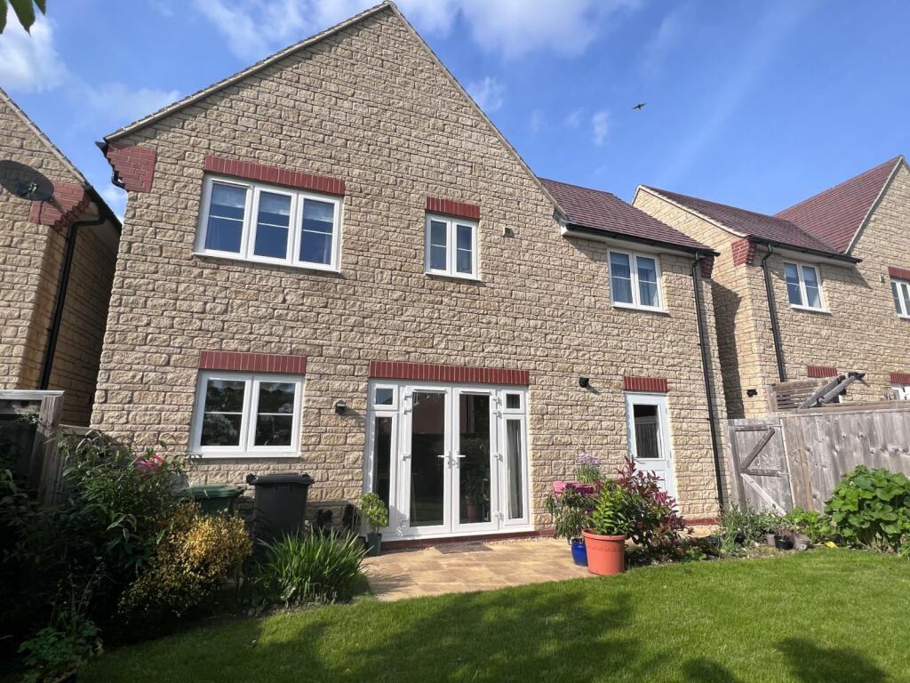 4 bedroom detached house for sale in Corallian Drive, Faringdon