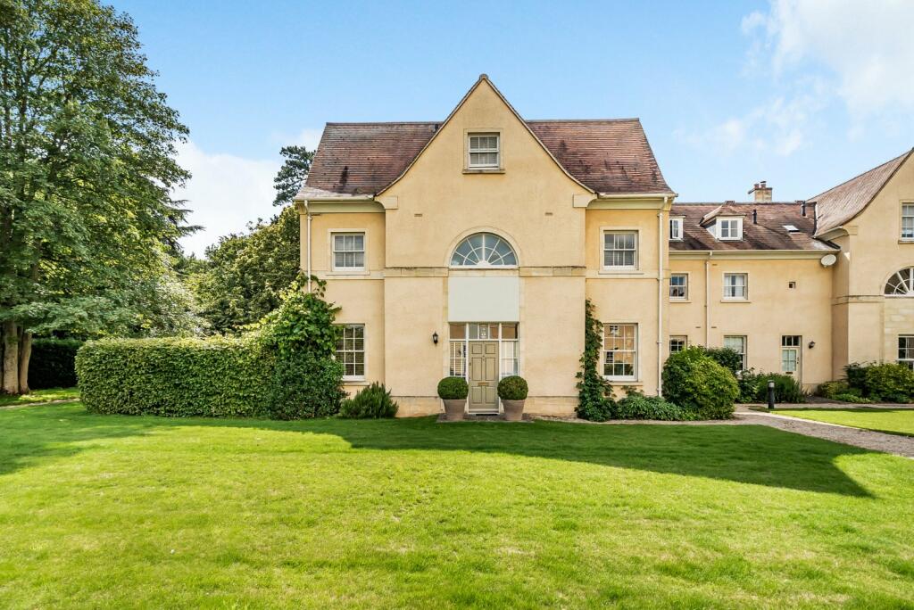 4 bedroom house for sale in The Stables, Lechlade, Gloucestershire, GL7