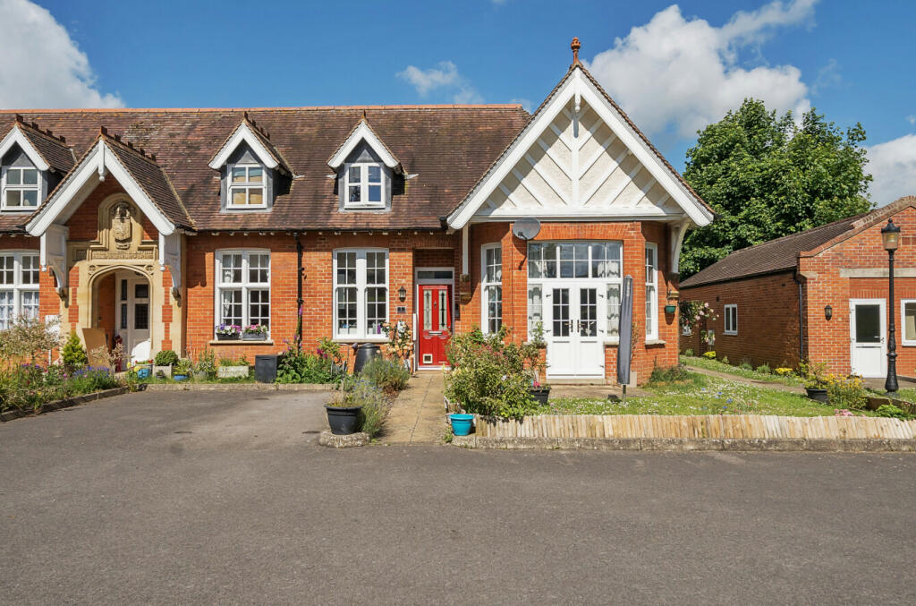 2 bedroom terraced house for sale in Coxwell Road, Faringdon ...