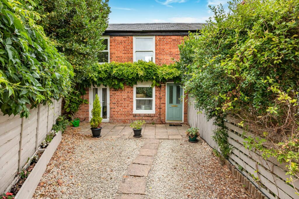 Main image of property: Frogmore Lane, Stanford in the Vale, Faringdon, Oxfordshire, SN7