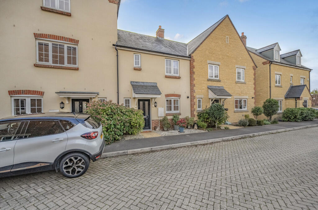 Main image of property: Wearn Road, Faringdon, Oxfordshire, SN7