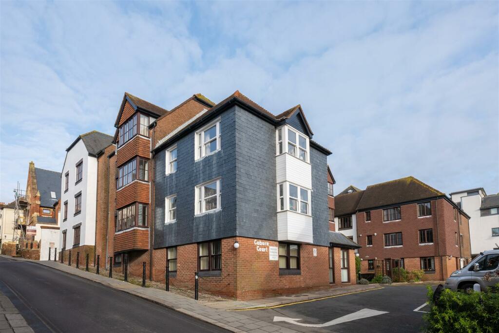 1 bedroom retirement property for sale in Station Street, Lewes, BN7