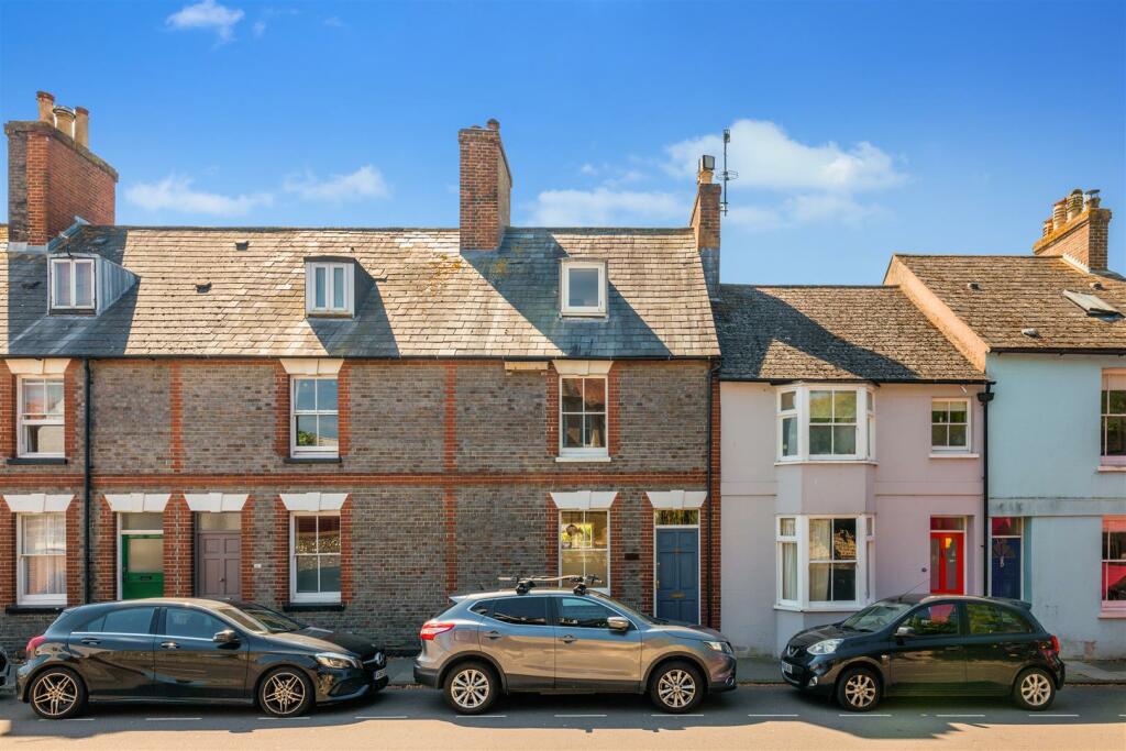 3 bedroom terraced house for sale in Western Road, Lewes, BN7