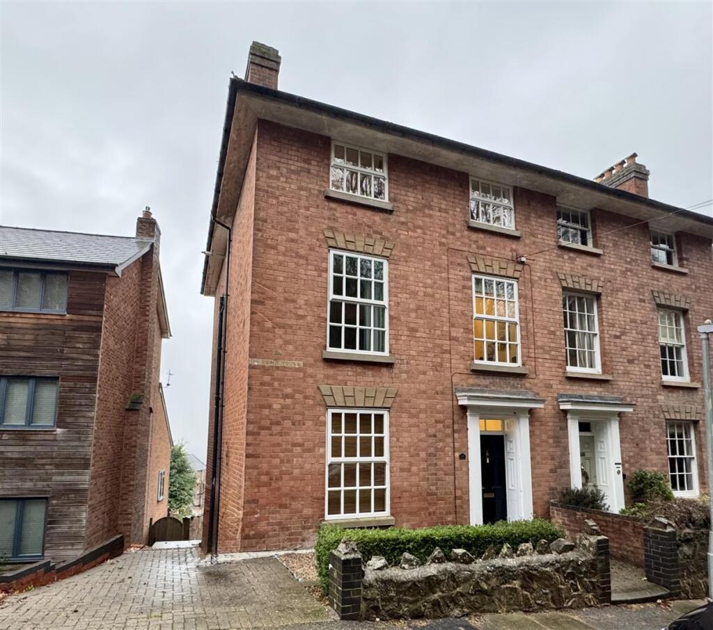 Main image of property: North Malvern Road, Malvern