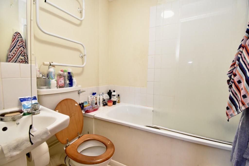 2 bedroom apartment for sale in Brayford Wharf East, Lincoln, LN5
