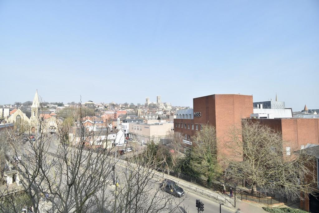 2 bedroom apartment for sale in Brayford Wharf East, Lincoln, LN5